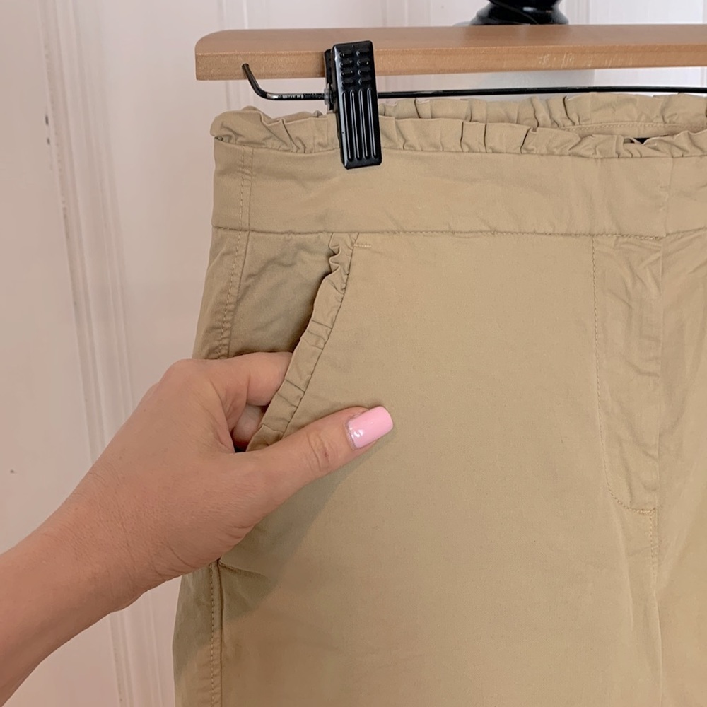Classic J.CREW camel chino pants with frills - Picture 2 of 6